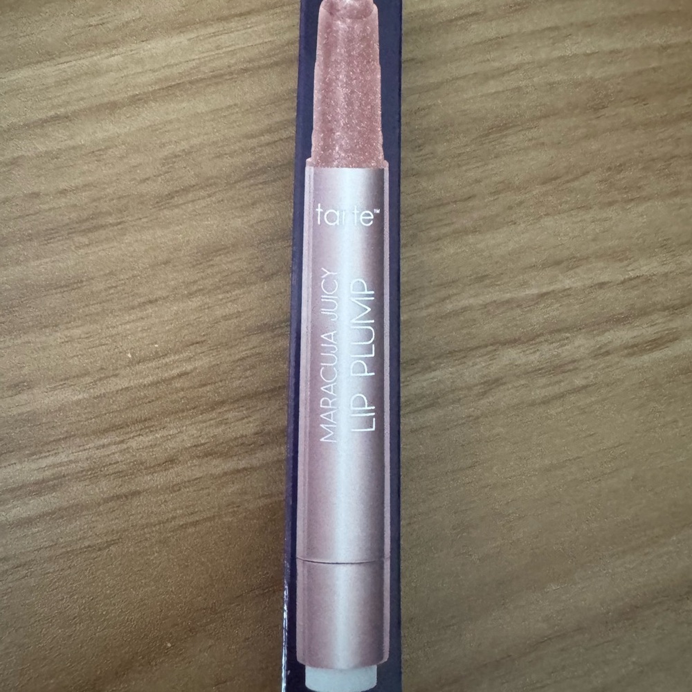 Tarte Maracuja Juicy Lip Plump rose copper shimmer